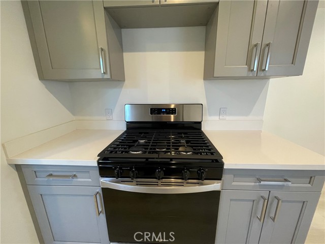 Detail Gallery Image 8 of 15 For 1152 E 77th, Los Angeles,  CA 90001 - 1 Beds | 1 Baths