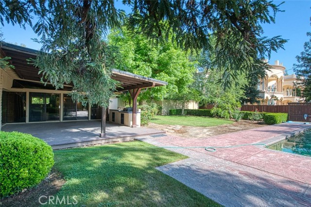 6641 N Van Ness Boulevard, Fresno CA: https://media.crmls.org/medias/baf60e7e-6916-4589-b679-8e8d827461b3.jpg