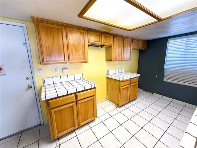 Detail Gallery Image 6 of 24 For 1708 Payne Dr, Arvin,  CA 93203 - 4 Beds | 2 Baths
