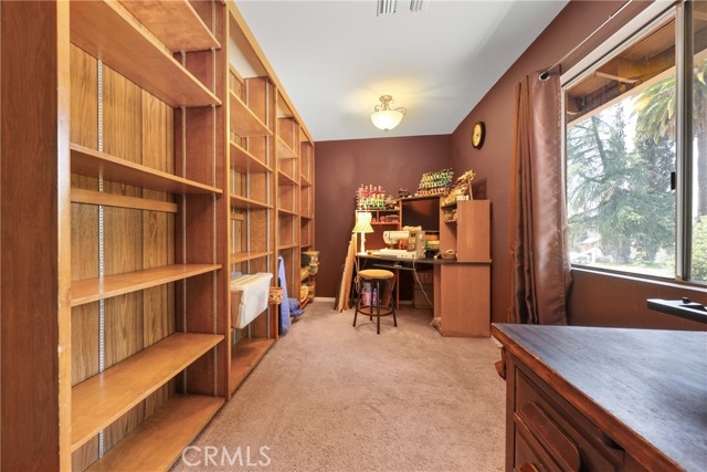 120 Franklin Avenue, Redlands CA: https://media.crmls.org/medias/baf836e5-a01b-46a8-b4a0-31af6af32b7f.jpg