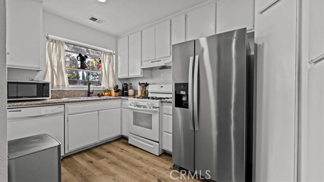 Detail Gallery Image 10 of 28 For 1706 S Mountain, Ontario,  CA 91762 - 2 Beds | 2/1 Baths