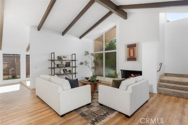 Detail Gallery Image 11 of 64 For 5360 E El Jardin St, Long Beach,  CA 90815 - 4 Beds | 3 Baths