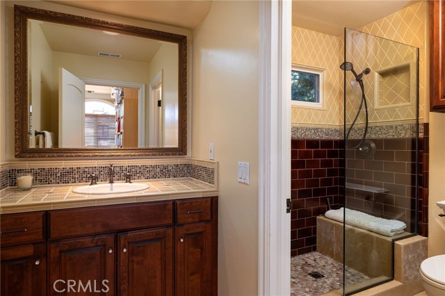 Detail Gallery Image 30 of 35 For 25281 Derbyhill Dr, Laguna Hills,  CA 92653 - 5 Beds | 4/1 Baths