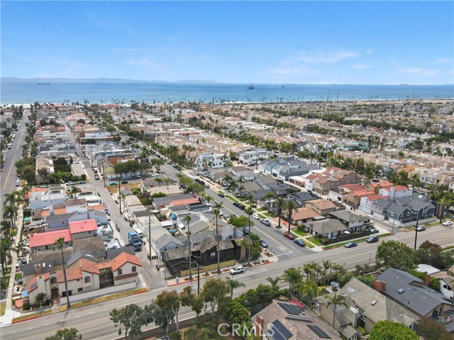 627 19th Street, Huntington Beach CA: https://media.crmls.org/medias/baf8d107-52c7-4438-b835-6aade87844ad.jpg