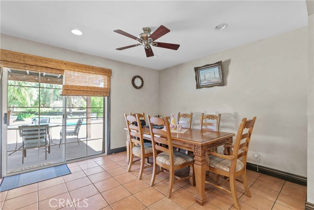 21101 Rosedell Drive, Saugus CA: https://media.crmls.org/medias/baf9da5e-43b9-43ed-b6ca-187d791c20b9.jpg