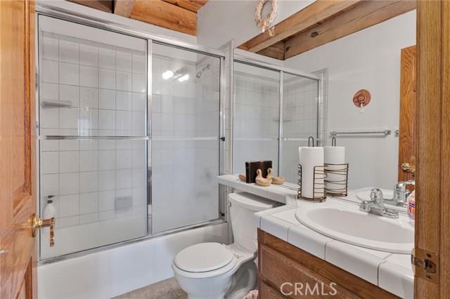 Detail Gallery Image 18 of 42 For 10328 El Centro, Oak Hills,  CA 92344 - 5 Beds | 4 Baths