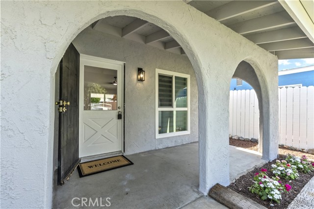 Detail Gallery Image 4 of 41 For 27410 Dewdrop Ave, Canyon Country,  CA 91351 - 3 Beds | 1/1 Baths