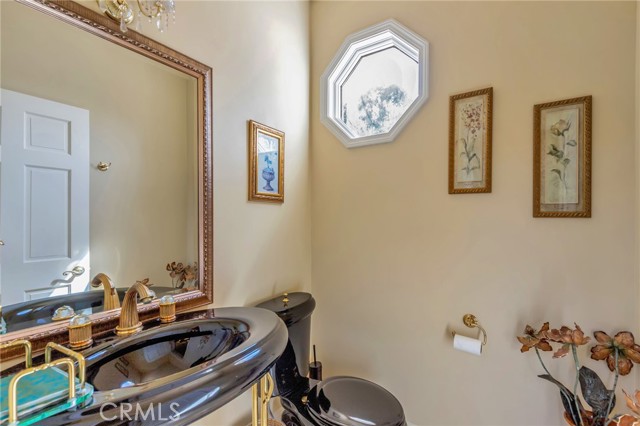 Image 36 of 75 For 20585 Whispering Oaks Drive