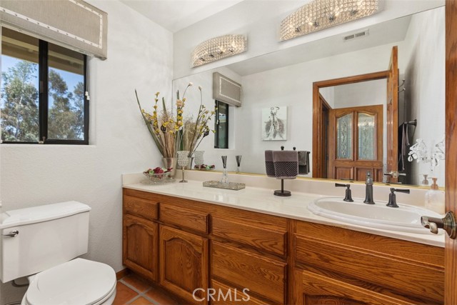 Detail Gallery Image 14 of 72 For 39280 Camino Del Vino, Temecula,  CA 92592 - 4 Beds | 4/2 Baths