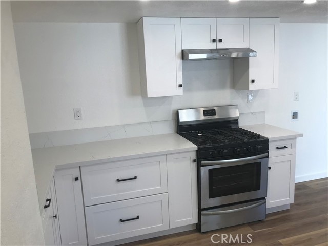 Detail Gallery Image 6 of 19 For 178 W Walnut Ave #D,  Rialto,  CA 92376 - 3 Beds | 2/1 Baths
