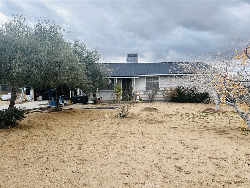 3632 Surrey Avenue, Yucca Valley, CA 92284