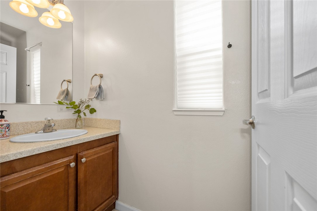 Detail Gallery Image 25 of 65 For 19127 Pioneer Bld #53,  Artesia,  CA 90701 - 3 Beds | 2/1 Baths
