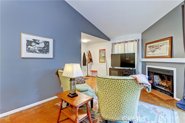1403 Cuernavaca Place, Claremont CA: https://media.crmls.org/medias/bafb5933-88e3-4d67-9200-25ffb4d2df61.jpg