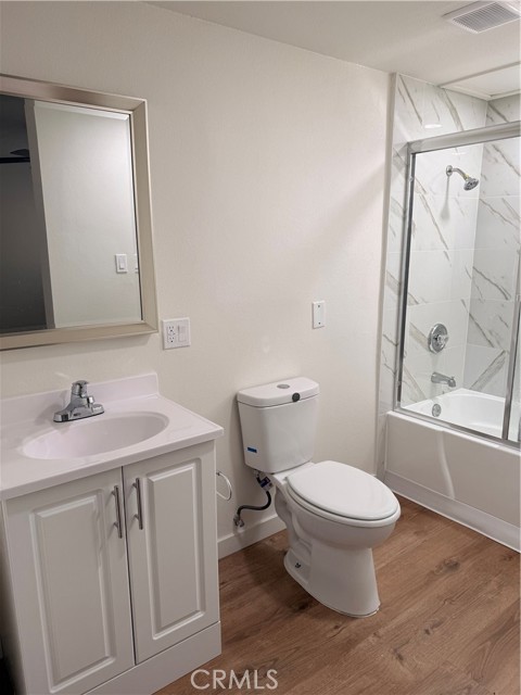 Detail Gallery Image 4 of 8 For 525 Catalina #F,  Laguna Beach,  CA 92651 - 1 Beds | 1 Baths