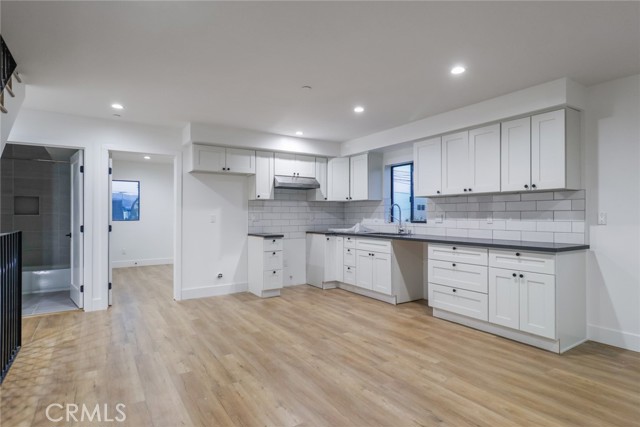 Detail Gallery Image 21 of 36 For 4649 Pickford, Los Angeles,  CA 90019 - 4 Beds | 4 Baths