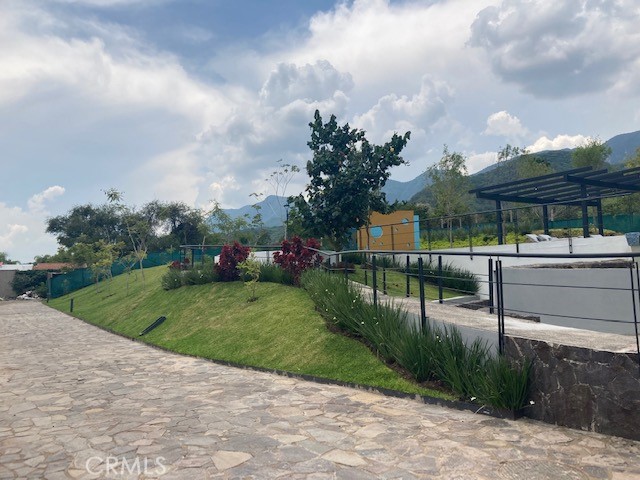 https://media.crmls.org/medias/bafbdd18-7f48-49c3-aebf-273a666717a1.jpg?preset=X-Large