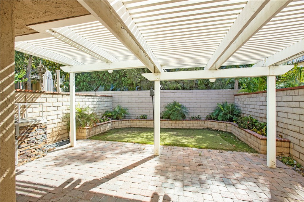 MLS #OC25247447 image #28