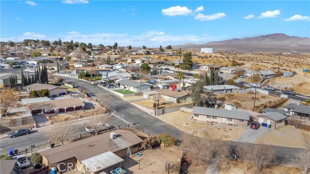 Detail Gallery Image 10 of 41 For 16550 Don St, Victorville,  CA 92395 - 3 Beds | 3 Baths