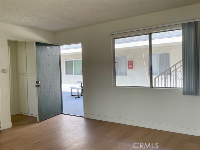 4777 W 132nd Street, Hawthorne CA: https://media.crmls.org/medias/bafcda17-e320-4b84-9bc4-5cee57e638d5.jpg