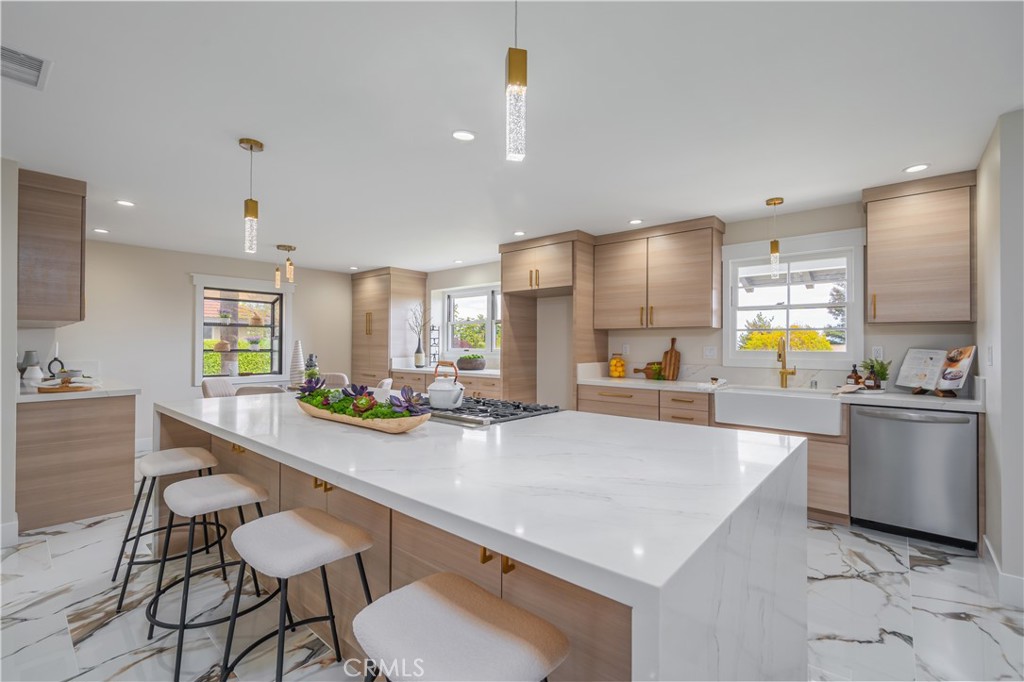 2445 Ocean View Drive