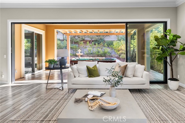 Detail Gallery Image 9 of 46 For 11 Goldenrod, Lake Forest,  CA 92630 - 4 Beds | 4/1 Baths
