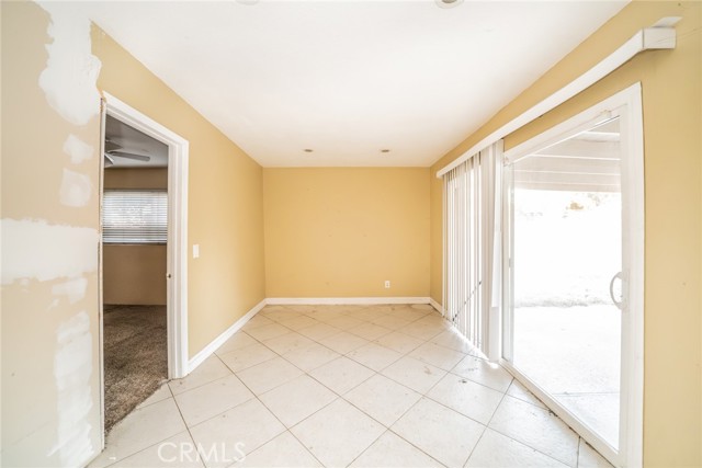 Detail Gallery Image 5 of 28 For 11220 Puente Way, Jurupa Valley,  CA 91752 - 4 Beds | 3 Baths