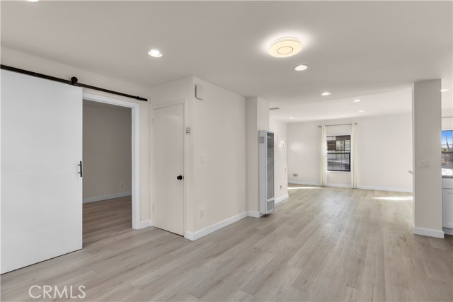 207 16th Street, Hermosa Beach CA: https://media.crmls.org/medias/bafe6343-cadd-4404-a262-c34a0fb05697.jpg
