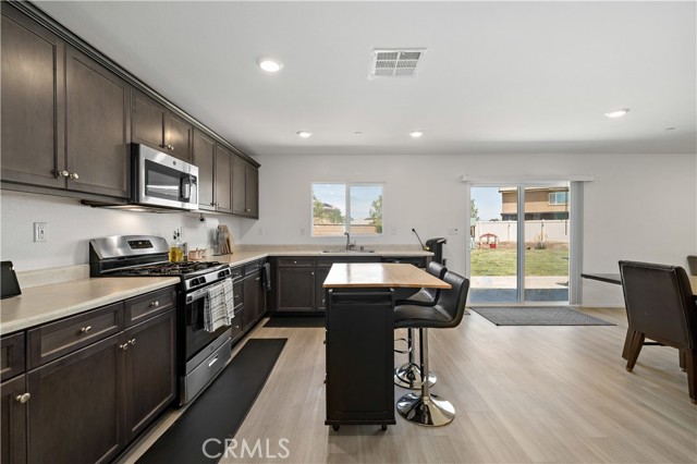 Detail Gallery Image 9 of 40 For 29428 Eagle Peak Ct, Winchester,  CA 92596 - 3 Beds | 2/1 Baths