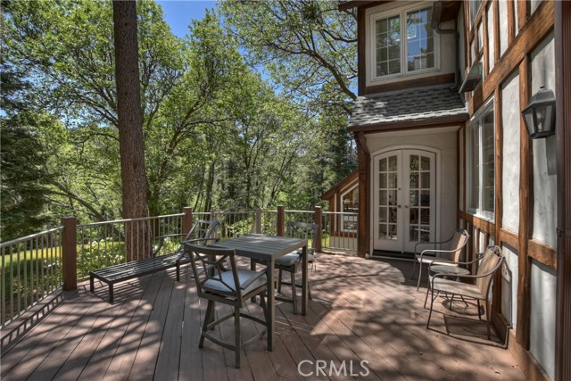 29223 Pigeon Hawk Lane, Lake Arrowhead CA: https://media.crmls.org/medias/baff8ca2-d16d-4dc0-a415-418078f4f20e.jpg