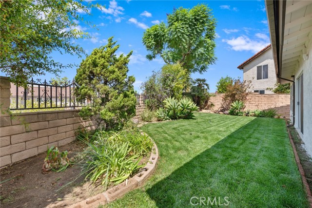 909 Brighton Way, Montebello CA: https://media.crmls.org/medias/bb00af06-f295-4668-b8cc-39690ac6fe7b.jpg