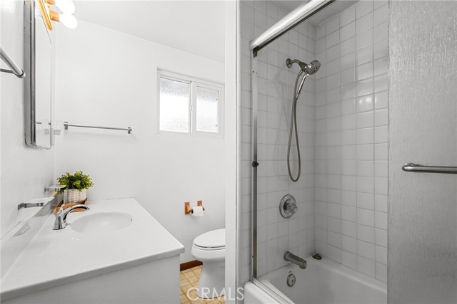 27439 Santa Clarita Road, Saugus CA: https://media.crmls.org/medias/bb00f123-0c27-4c63-af0e-0185968f3ecc.jpg