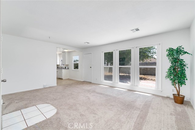 Detail Gallery Image 4 of 20 For 38338 16th St, Palmdale,  CA 93550 - 3 Beds | 1 Baths