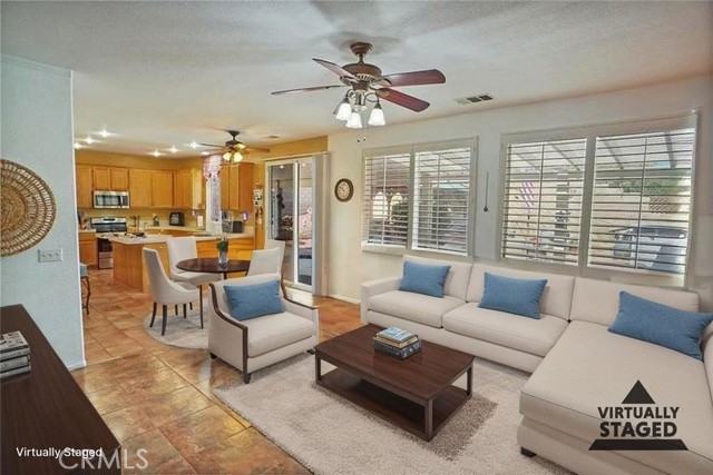 40119 Westin Way, Palmdale CA: https://media.crmls.org/medias/bb01f749-18ed-4fd2-bc35-a88bd506900f.jpg