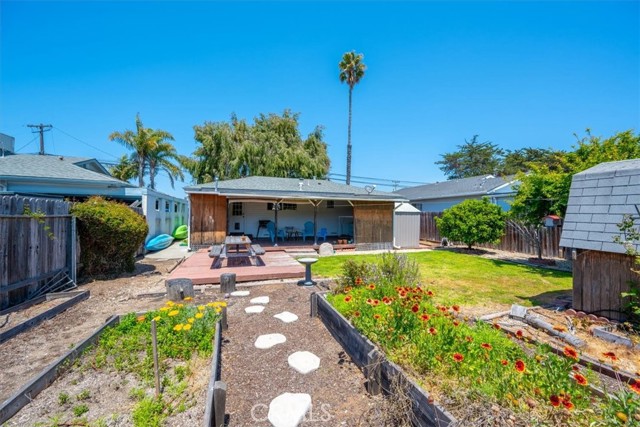 1380 Longbranch Avenue, Grover Beach CA: https://media.crmls.org/medias/bb024c52-93c9-43c3-b951-9151131d6bf9.jpg