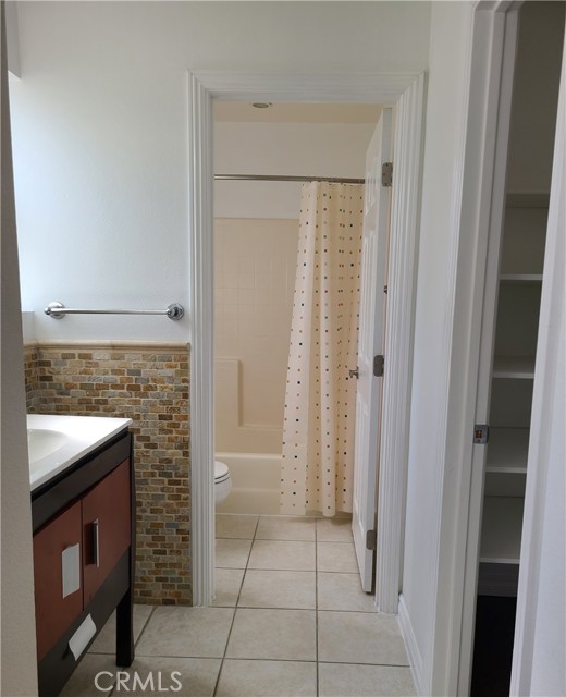 Detail Gallery Image 7 of 15 For 19041 Rockwood Dr, Yorba Linda,  CA 92886 - 2 Beds | 2 Baths