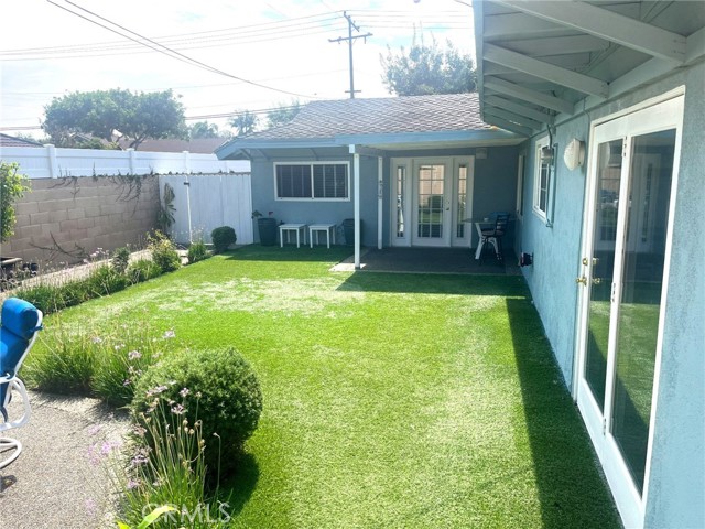 3050 Madison Avenue, Costa Mesa CA: https://media.crmls.org/medias/bb037817-2e72-4960-9945-fc6619e4cdcf.jpg