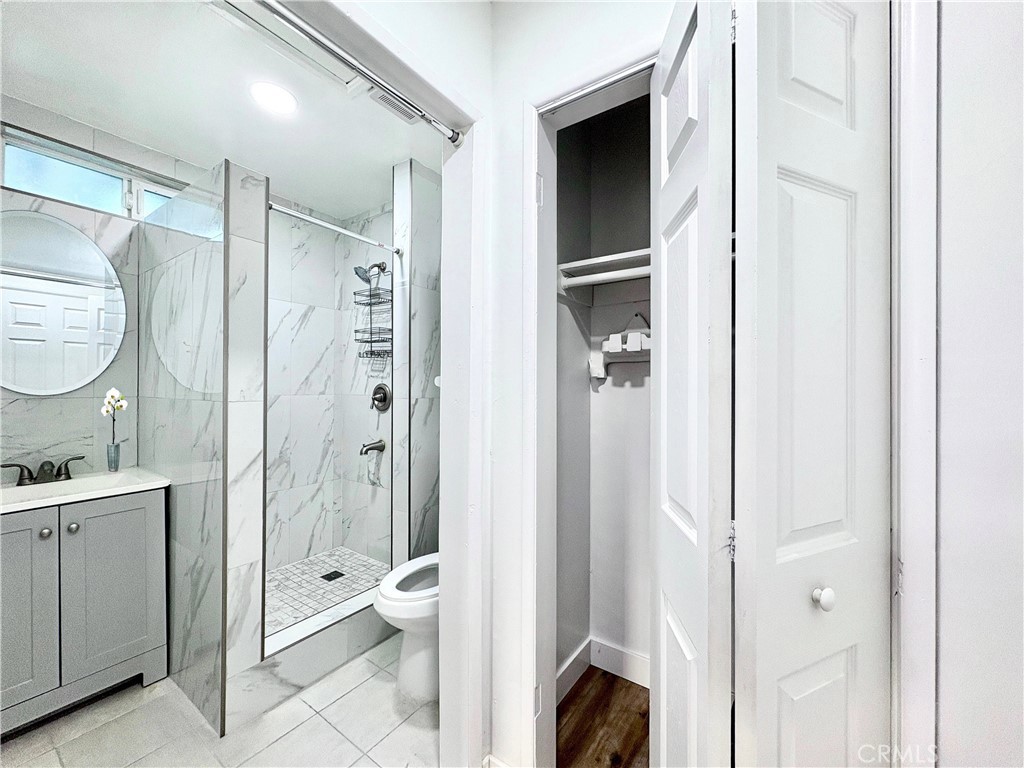 https://media.crmls.org/medias/bb03b9c8-0f15-4334-8482-49de14cb0a28.jpg?preset=X-Large
