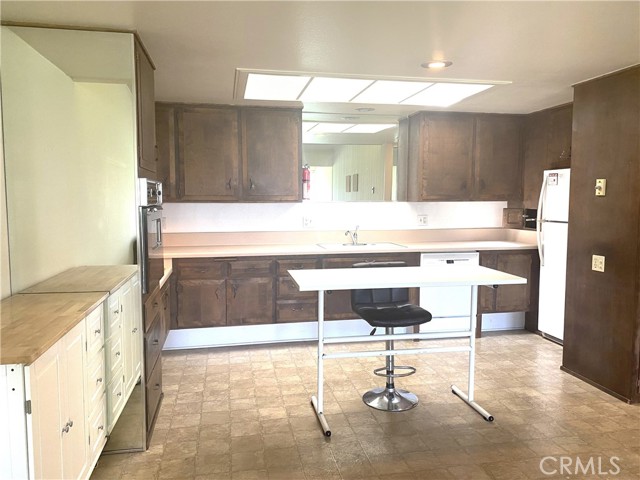 Detail Gallery Image 6 of 10 For 13101 Oak Hills Dr., M9-234j, Seal Beach,  CA 90740 - 1 Beds | 1 Baths