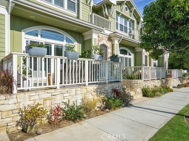 904 Catalina Avenue, Redondo Beach, California 90277, 2 Bedrooms Bedrooms, ,3 BathroomsBathrooms,Residential,Sold,Catalina,SB23142164