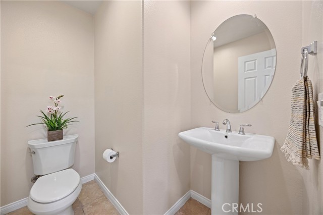 Detail Gallery Image 11 of 28 For 8029 Spencer St, Chino,  CA 91708 - 2 Beds | 2/1 Baths