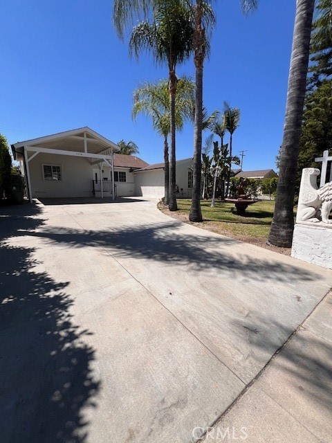 13358 Blythe Street, North Hollywood CA: https://media.crmls.org/medias/bb06ad66-2e1c-48f2-9df8-59e70bdbfc41.jpg