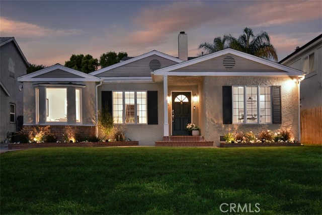 4058 Shadyglade Avenue, Studio City CA: https://media.crmls.org/medias/bb07ed61-f74b-44d1-9053-6f18a45536e5.jpg