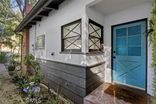 Detail Gallery Image 1 of 25 For 4580 Ensenada Dr, Woodland Hills,  CA 91364 - 4 Beds | 2 Baths