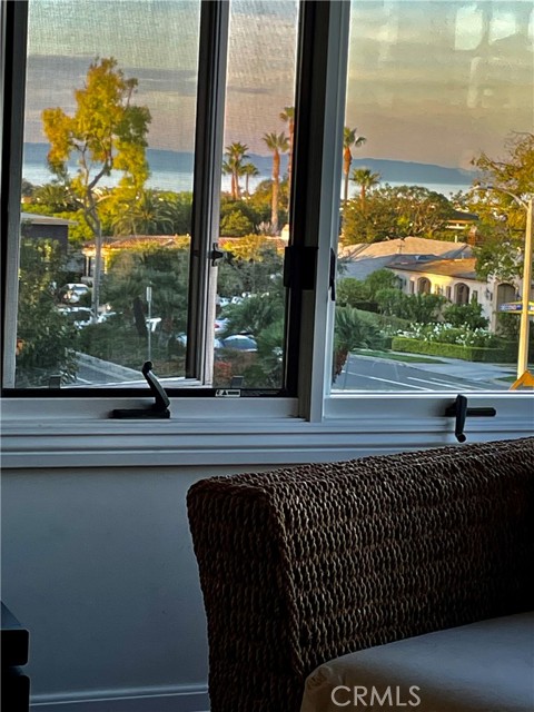 Detail Gallery Image 19 of 20 For 504 Avocado Ave, Corona Del Mar,  CA 92625 - 3 Beds | 3 Baths