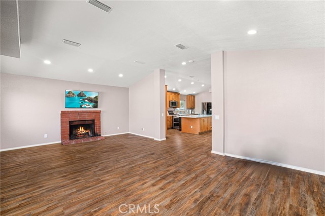 3696 Temescal Avenue, Norco CA: https://media.crmls.org/medias/bb0abb37-120e-418c-8c6b-605ef1ff95a5.jpg