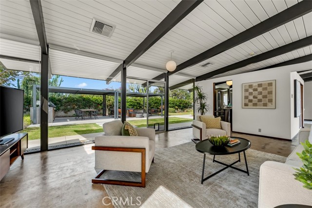 Detail Gallery Image 16 of 29 For 1830 N Ridgewood St, Orange,  CA 92865 - 4 Beds | 2 Baths