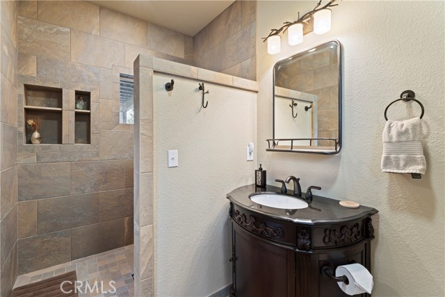 Detail Gallery Image 35 of 60 For 183 Chipmunk Dr, Lake Arrowhead,  CA 92391 - 6 Beds | 5/1 Baths