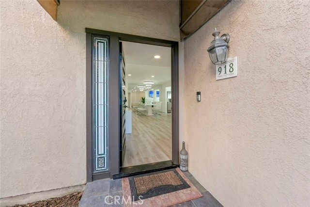 Detail Gallery Image 11 of 47 For 918 Hyde Ct, Costa Mesa,  CA 92626 - 4 Beds | 2/1 Baths