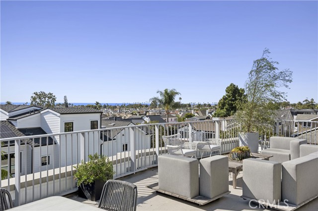 Detail Gallery Image 32 of 37 For 706 Poinsettia, Corona Del Mar,  CA 92625 - 5 Beds | 3/1 Baths