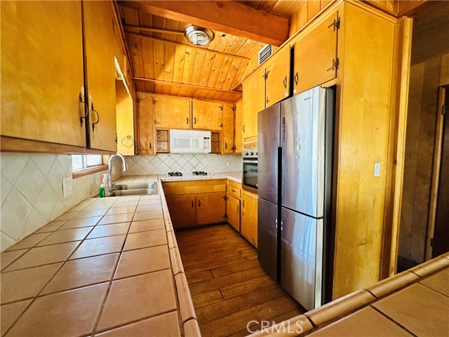 31506 Circle View Drive, Running Springs CA: https://media.crmls.org/medias/bb0bcd87-9b4d-44a9-b7f8-b055d2b156f9.jpg